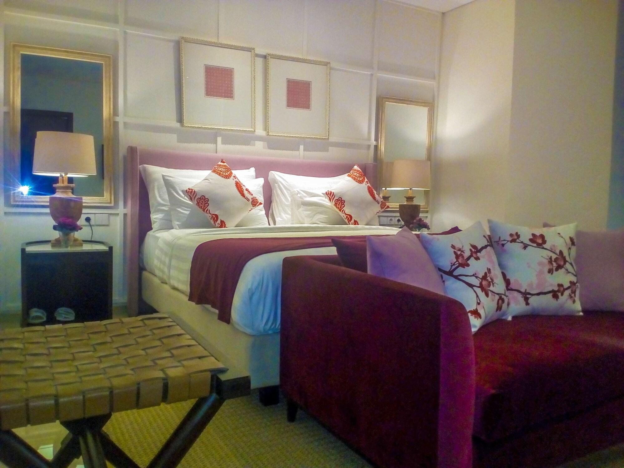M Hotel Соронг Екстериор снимка