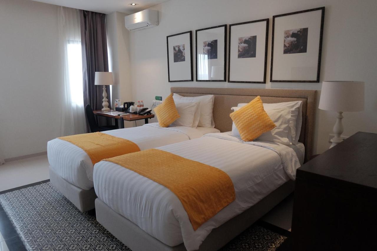 M Hotel Соронг Екстериор снимка