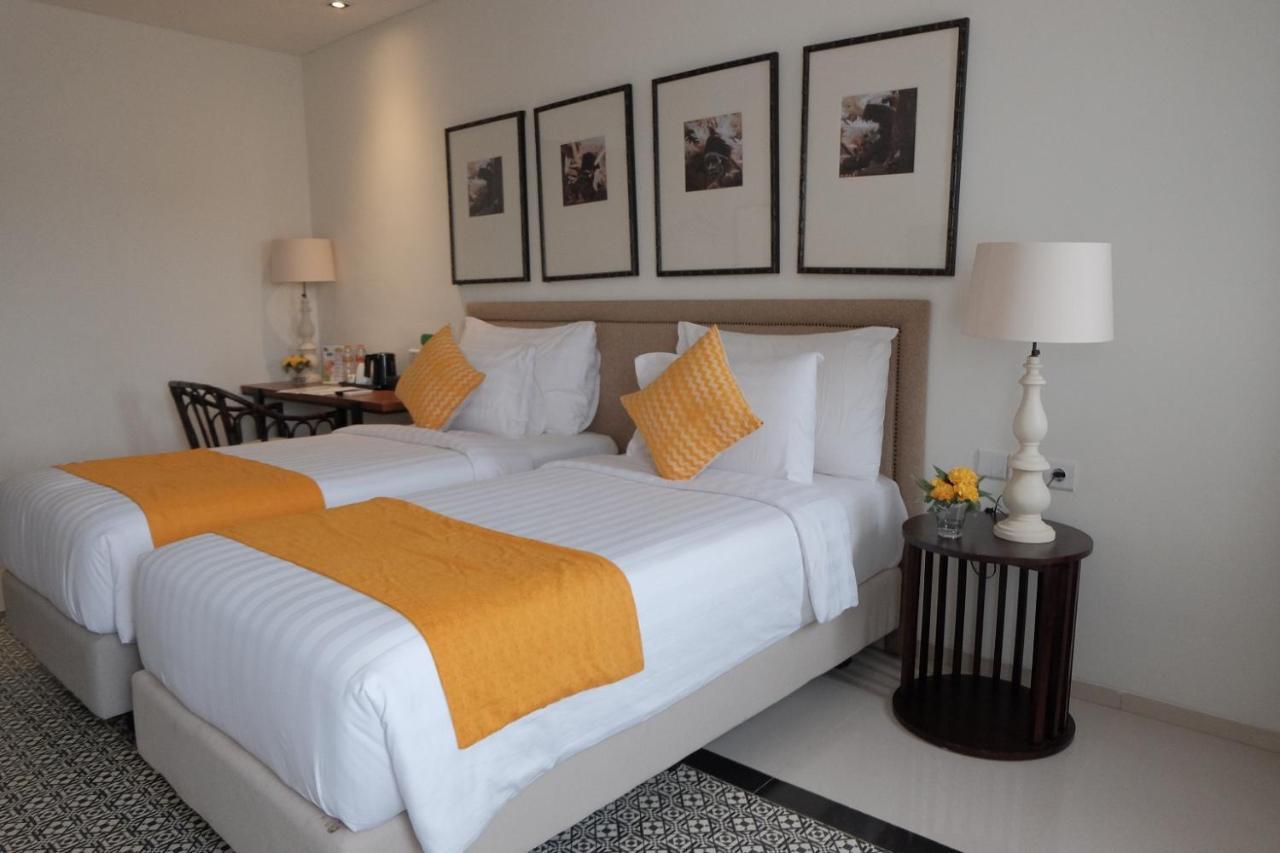 M Hotel Соронг Екстериор снимка