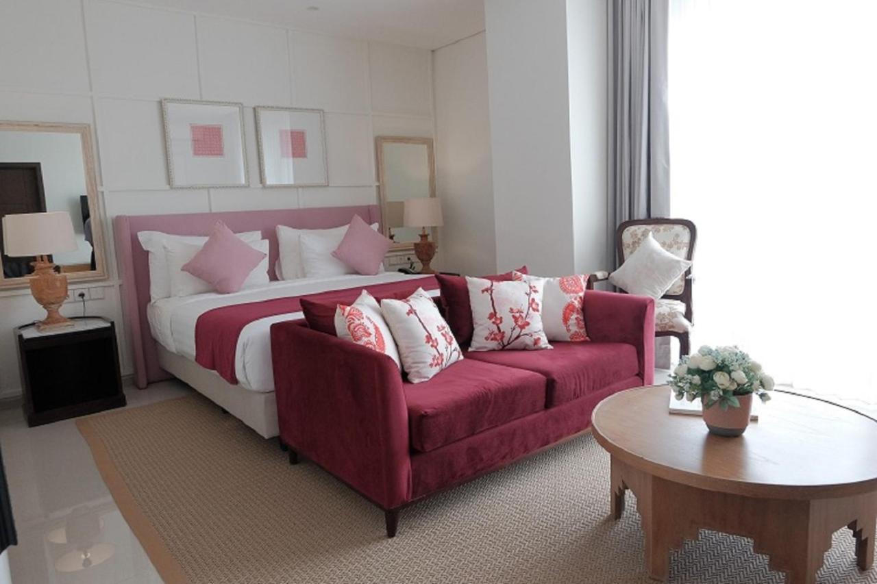 M Hotel Соронг Екстериор снимка