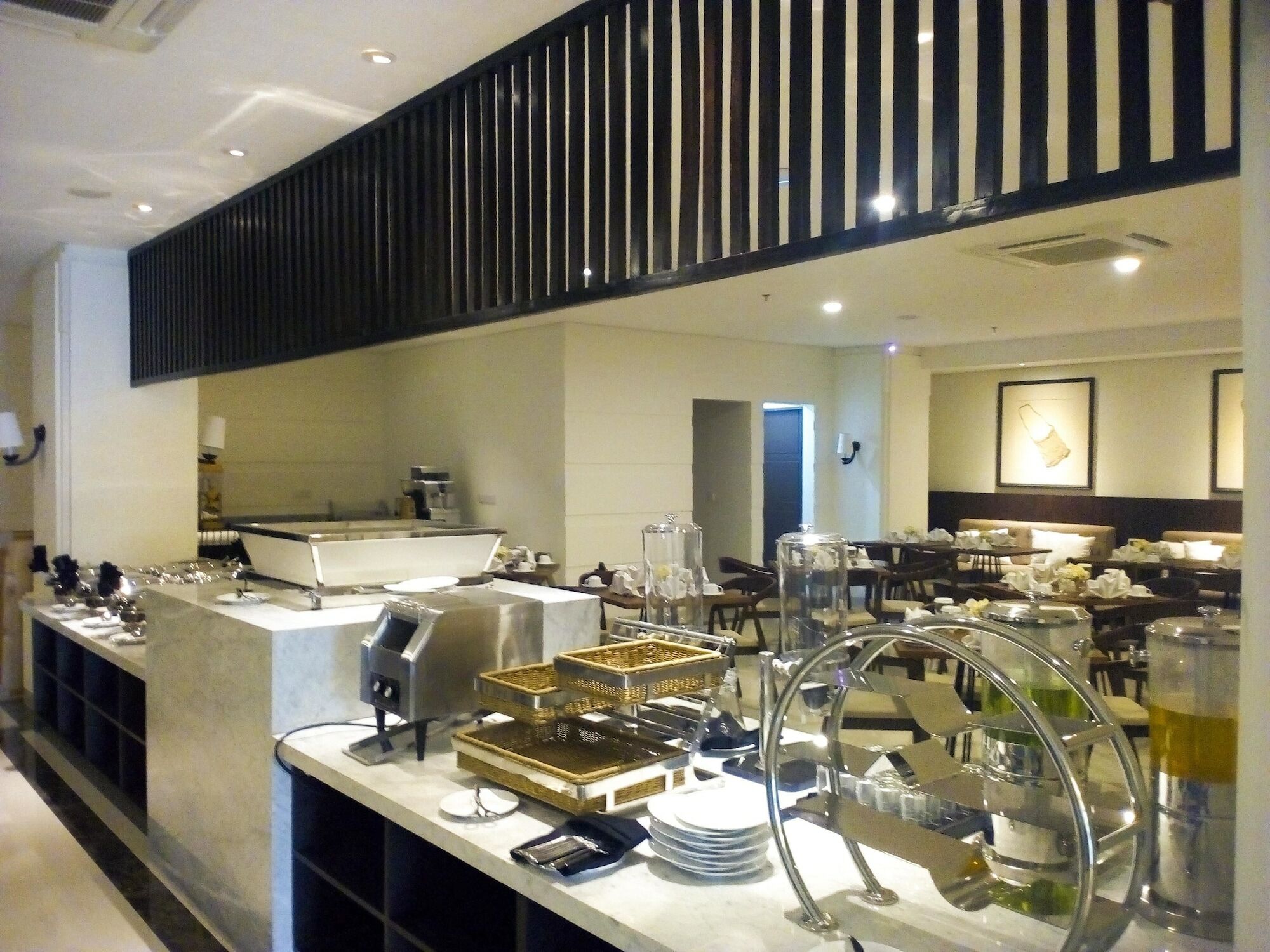 M Hotel Соронг Екстериор снимка