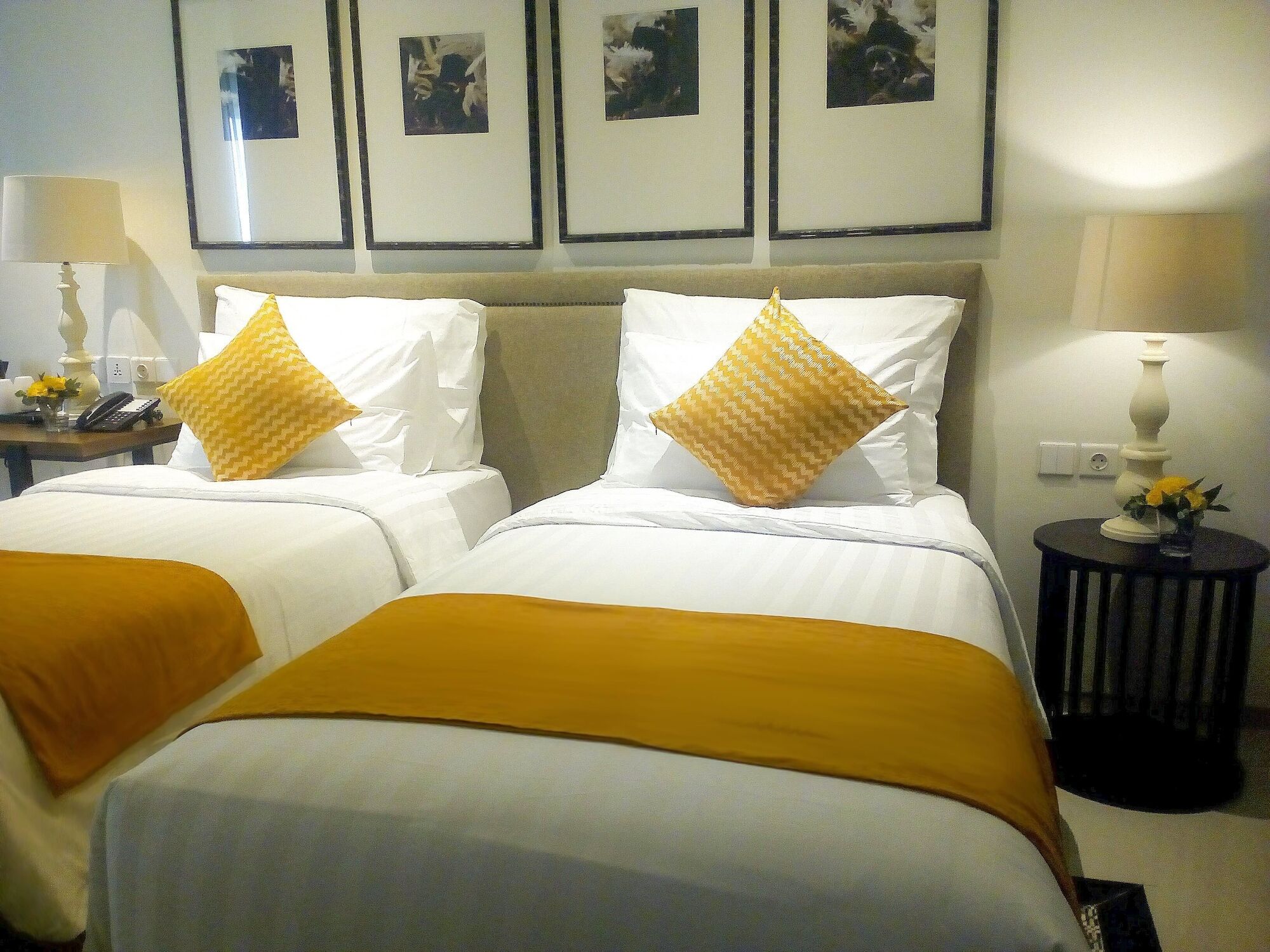 M Hotel Соронг Екстериор снимка