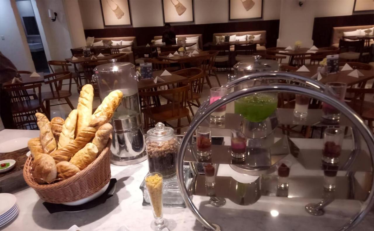 M Hotel Соронг Екстериор снимка